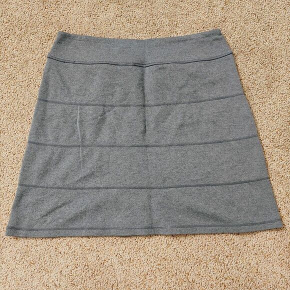 Women's Athleta Strata Ponte Knit Skirt | Gray | Sz: M - Picture 2 of 7
